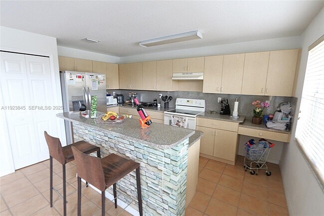 Building Photo - 15315 SW 31st Terrace