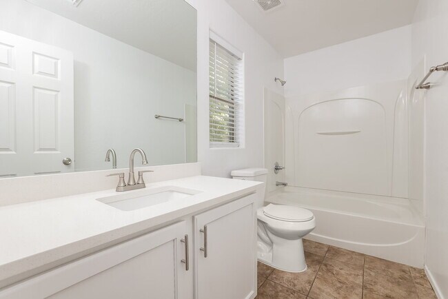 Building Photo - 14141 W Country Gables Dr