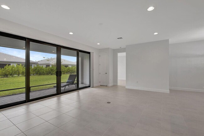 Building Photo - 12557 SW Rain River Dr