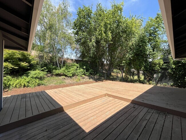 Building Photo - Charming Ranch Home with Sunroom or 4th Bedroom, Two-Car Garage and Fenced Backyard