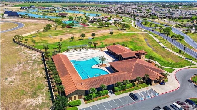Building Photo - 27 Escondido Pass
