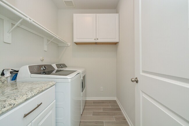 Building Photo - 8634 Herring Ln