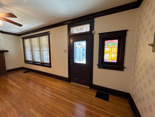 Building Photo - 4949 Nottingham Ave