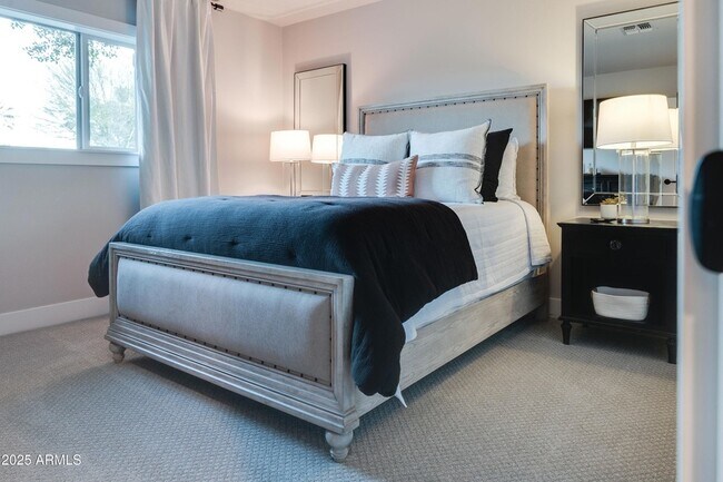 Building Photo - 243 W Harmont Dr