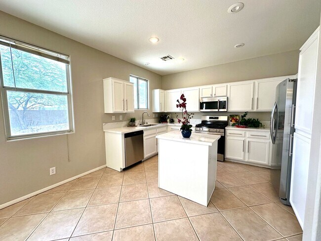 Building Photo - Available For viewing May 1, 2026. Beautiful SW Las Vegas Home. 4 Beds 2.5 Bath.