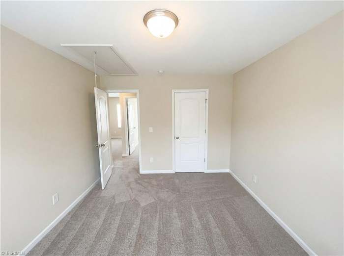 Building Photo - 2518 Macleod St