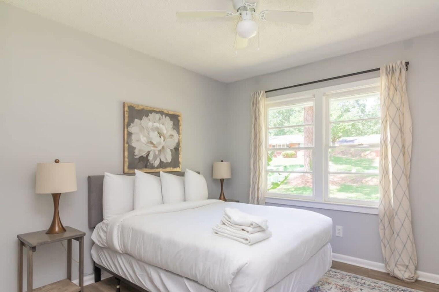 Building Photo - 5617 Ventura Dr