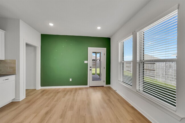 Building Photo - 10902 Bonfire Trl