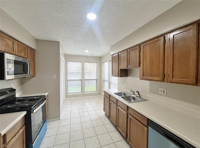 Building Photo - 1611 Brentwood Dr