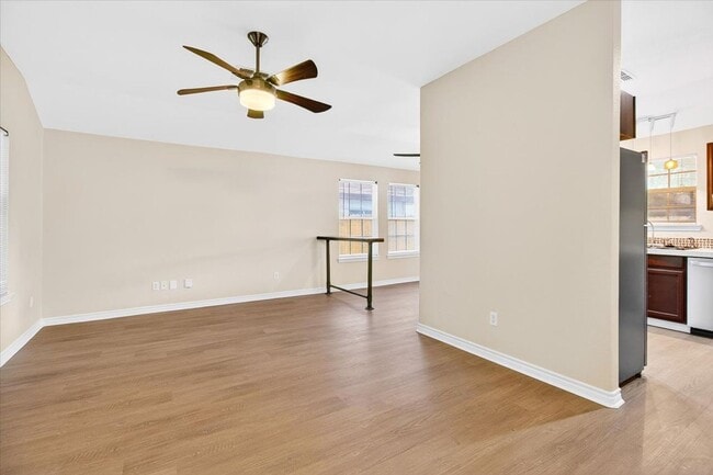 Building Photo - 3726 Sunnyville Dr