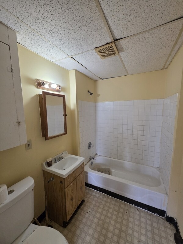 Building Photo - 439 Cambridge Ave