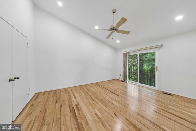 Building Photo - 10739 Mist Haven Terrace