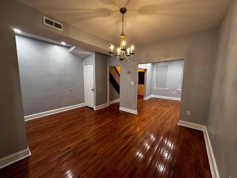 Building Photo - 768 Columbia Rd NW