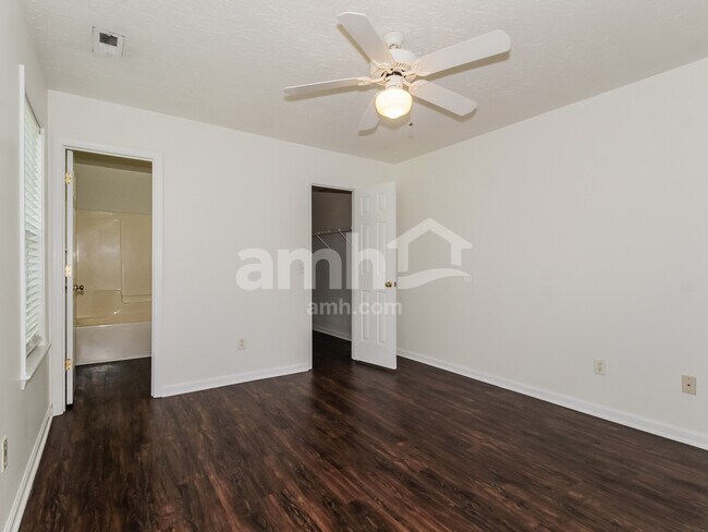 Building Photo - 9504 Huckabee Dr NE