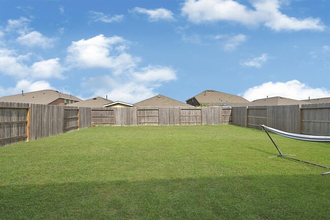 Building Photo - 18122 Rockvine Dr