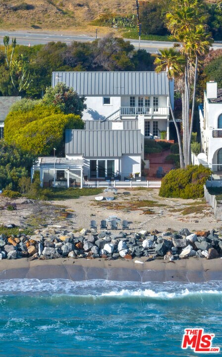Building Photo - 30830 Broad Beach Rd