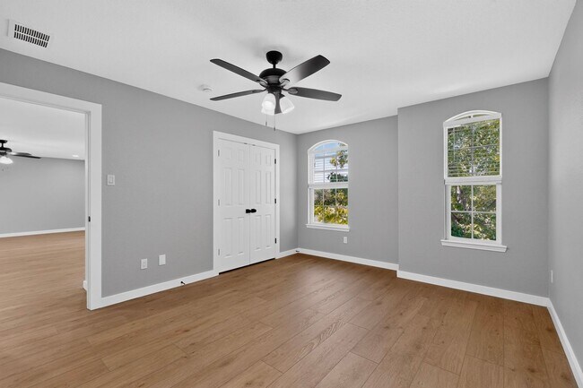 Building Photo - Spacious Renovation Ready To Be Called Home!!!