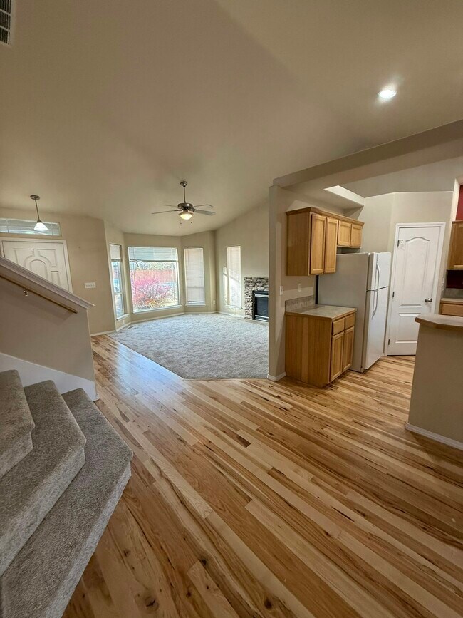 Building Photo - 5844 S Staaten Ave