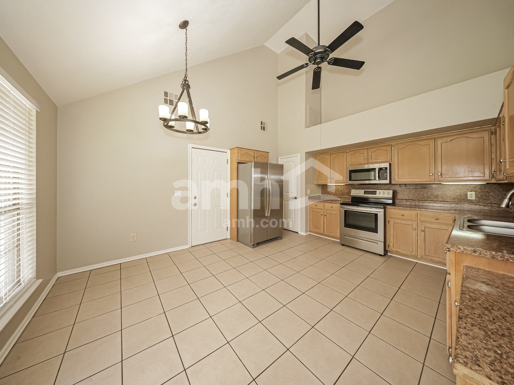 Building Photo - 1424 SW 23rd St