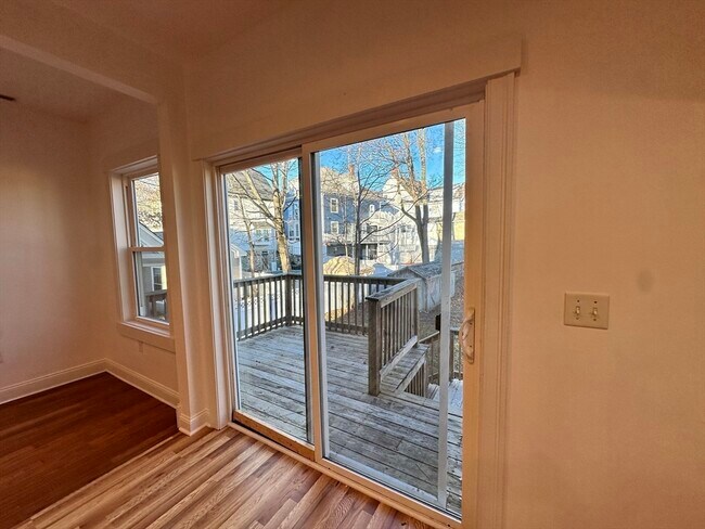 Building Photo - 283 Broadway Rd