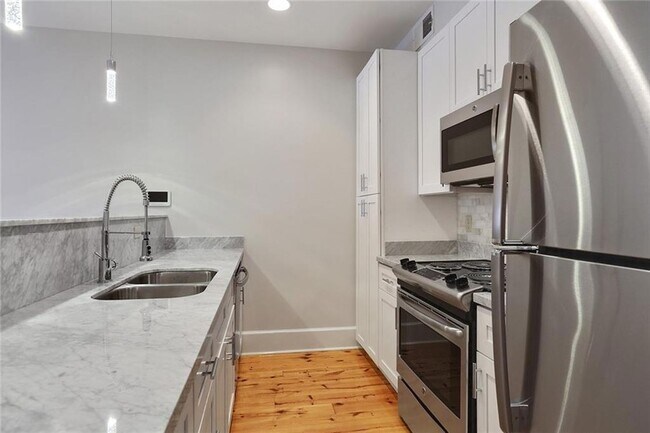 Building Photo - 1005 Decatur St