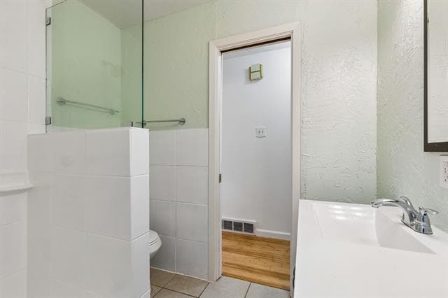 Building Photo - 6311 E Lovers Ln