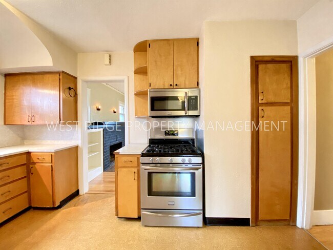 Building Photo - 5903 N Denver Ave