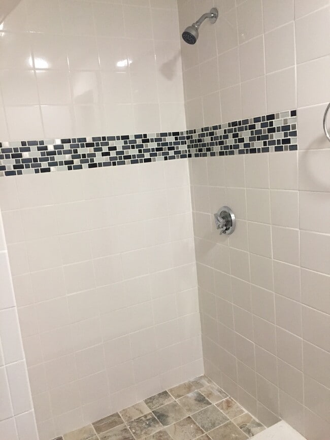 Building Photo - 17 Stratton Ter