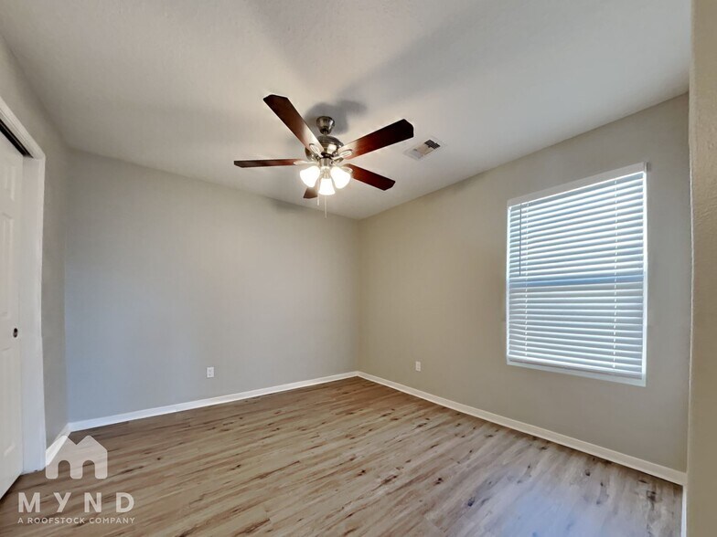 Building Photo - 8110 Rosemary Drive