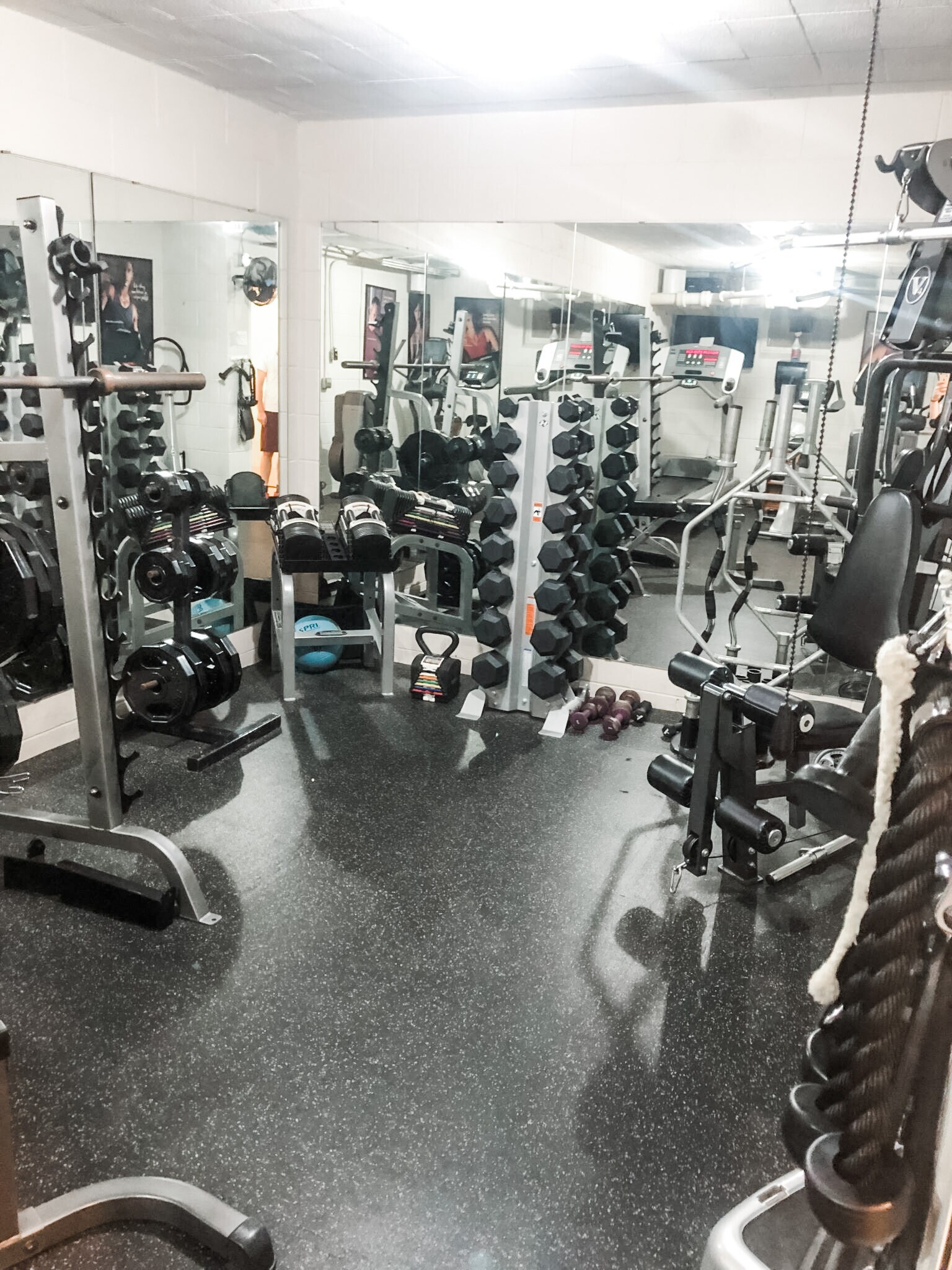 exercise room free to use - 3019 Bryant Ave S