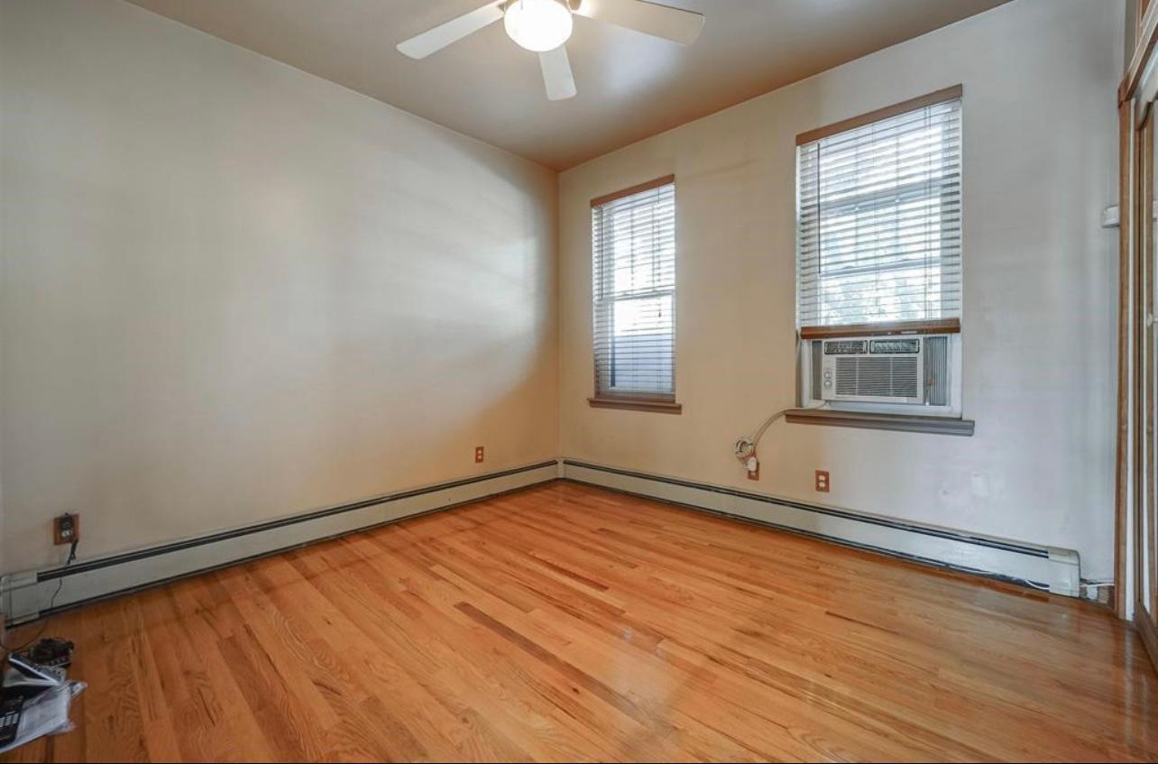 Building Photo - 64 Wallis Ave