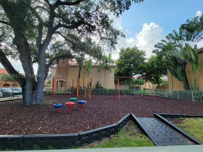 Building Photo - 2283 Mariner Ct