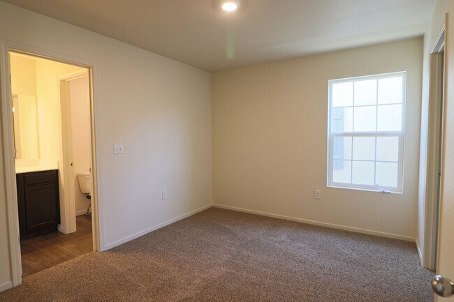 Building Photo - 9628 Nautical Mile Rd