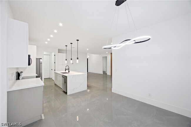 Building Photo - 2916 23rd St W