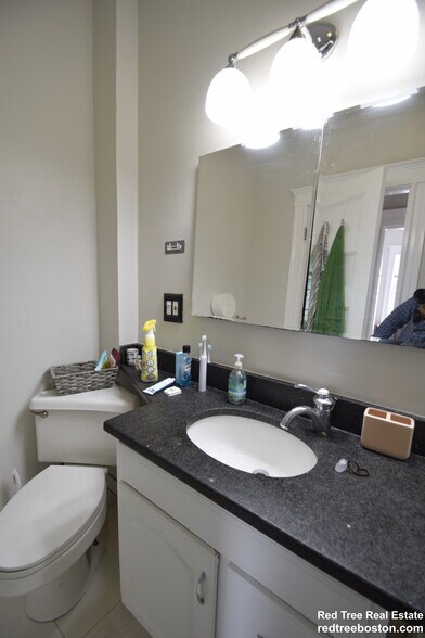 Building Photo - 29 Page St