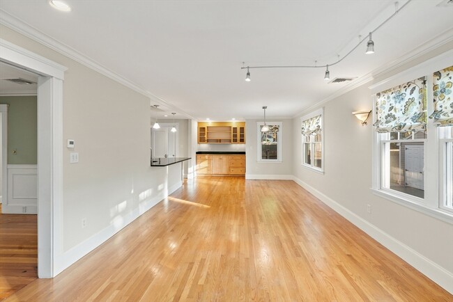 Building Photo - 62 Harding Rd