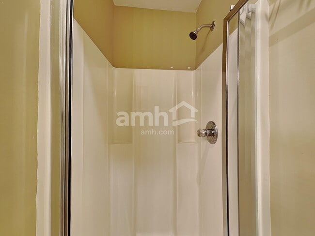 Building Photo - 12617 Waterlow Park Ln