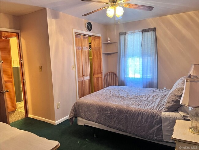 Building Photo - 13 Herlings Rd