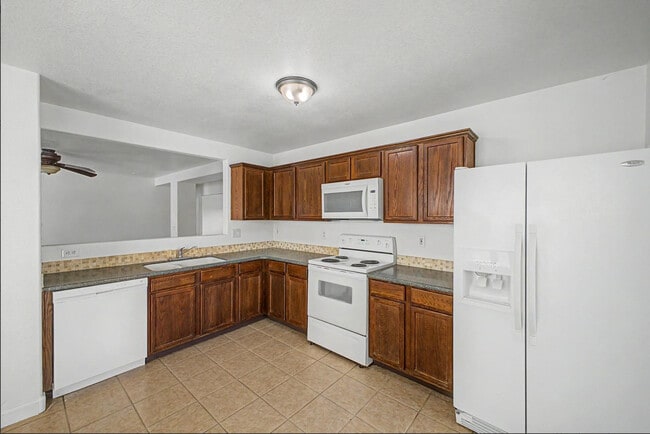Building Photo - 1112 S Bogle Ct