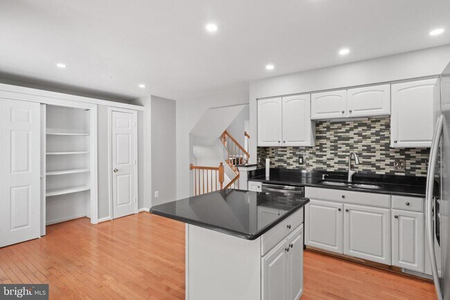 Building Photo - 12774 Silvia Loop