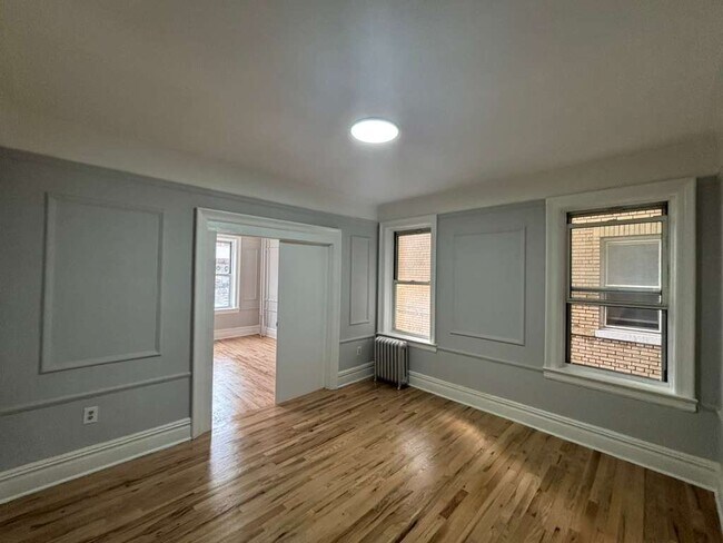 Building Photo - 242 Claremont Ave
