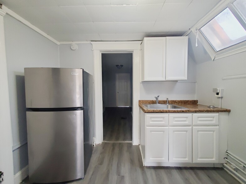 Unit 3 - 105 Brown Pl