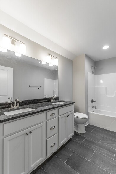 Building Photo - 4646 Heiskell Dr