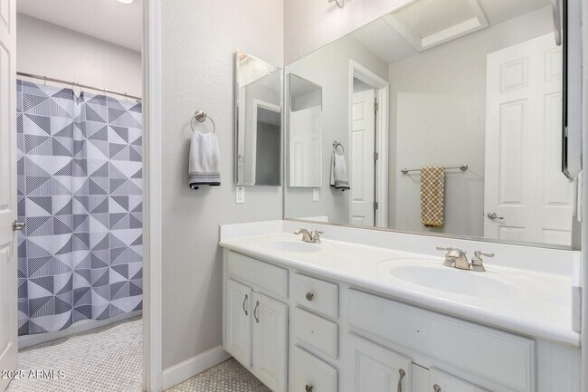 Building Photo - 20633 W Walton Dr