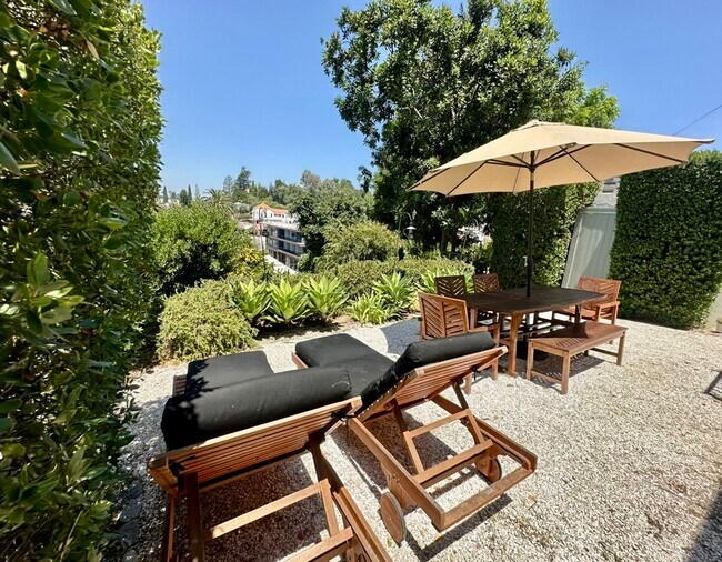 Backyard Tier 1 - 1521 Parmer Ave