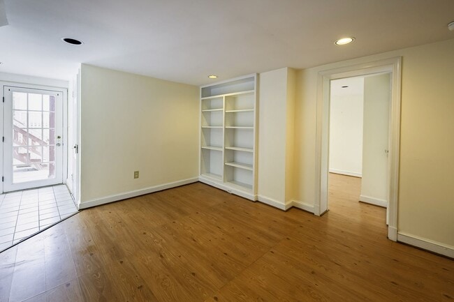 Building Photo - NW DC - Timeless Elegance Meets Modern Comfort in AU Park (with Pool!)