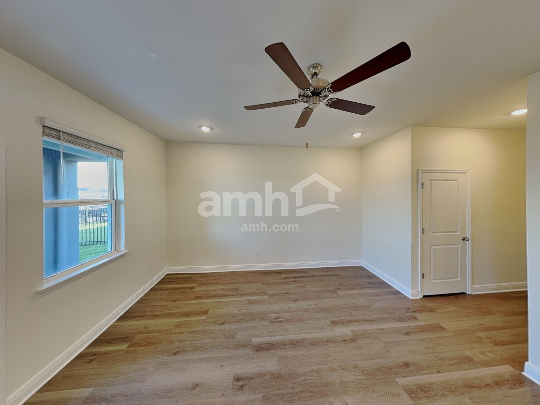 Building Photo - 5994 Sycamore Pl St