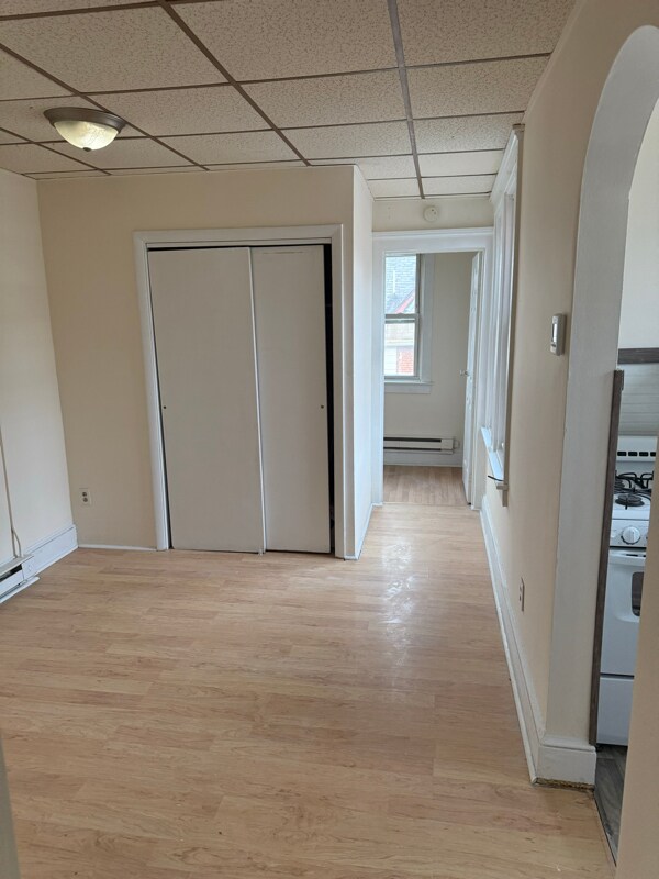 Building Photo - 1047 Penn St