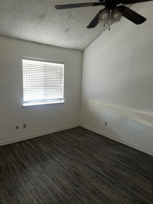 Building Photo - 2276 Sandpiper St