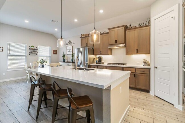 Building Photo - 116 Charles Zanco Dr